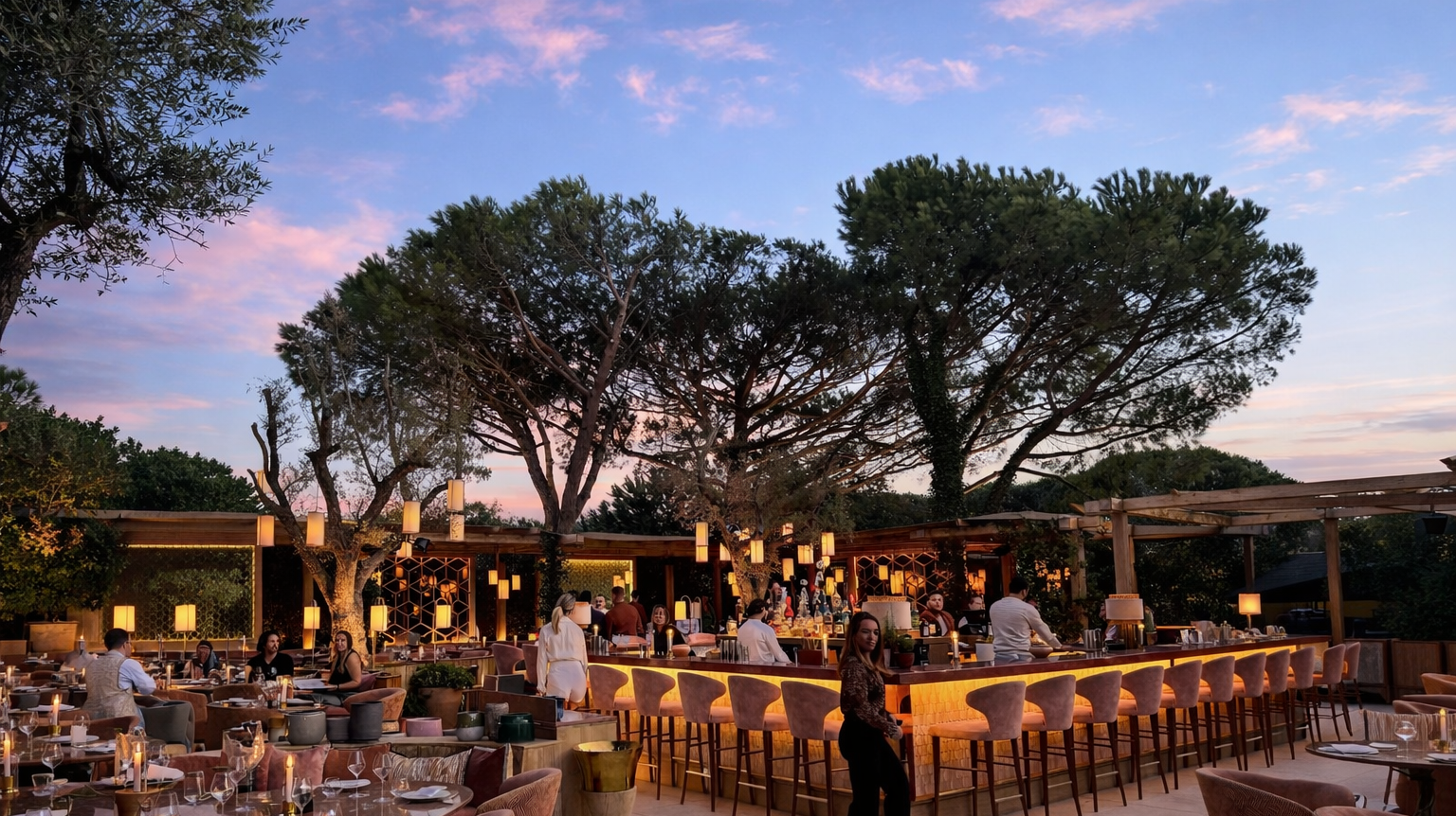 Beach Club to Dinner: What to Pack for a Sunny Escape
