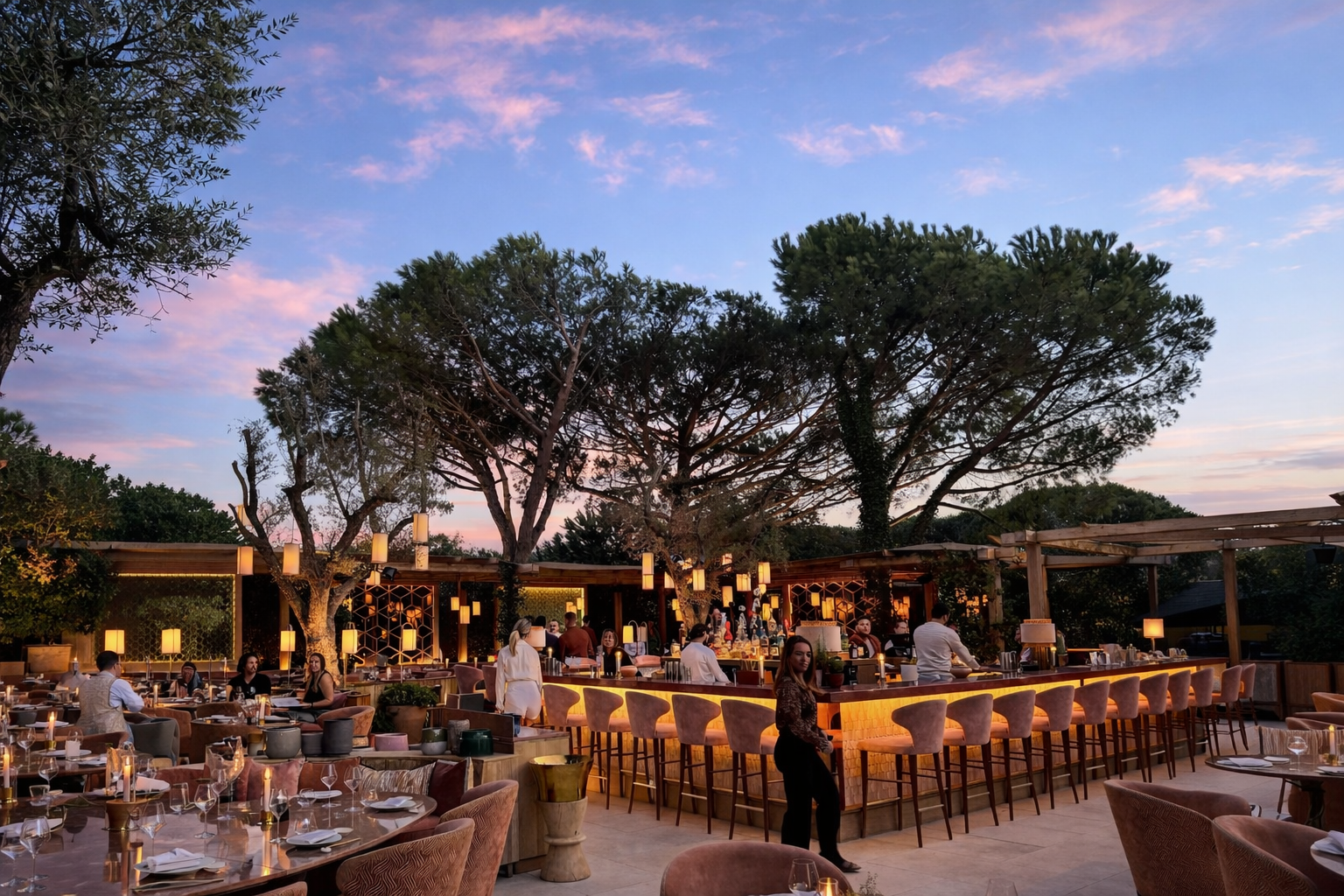 Beach Club to Dinner: What to Pack for a Sunny Escape